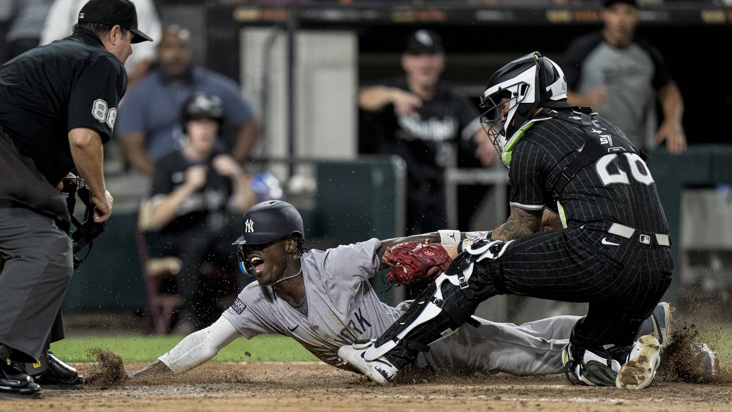 Jazz Chisholm Jr. injures elbow in Yankees’ 12-2 loss to White Sox  WPXI [Video]