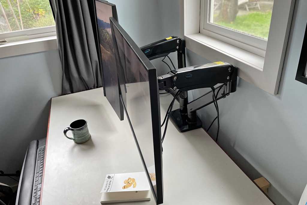 Why you need a monitor mount for your college dorm’s desk [Video]