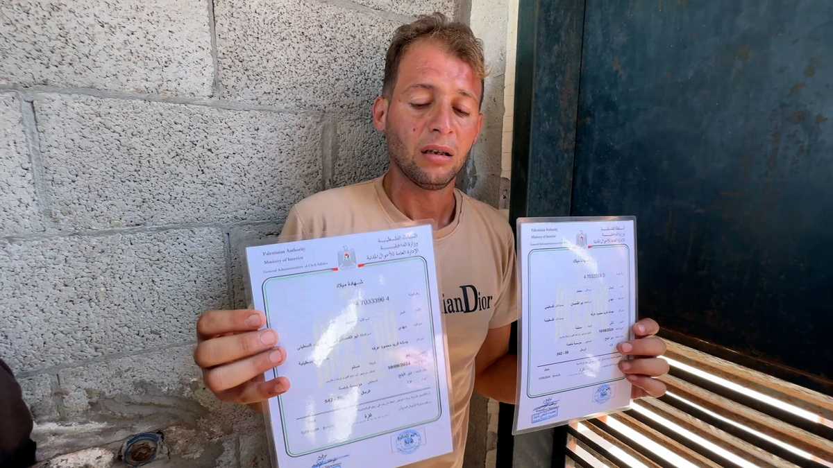 A Gazan father went to register his twins births. They were killed in an Israeli airstrike, hospital officials say [Video]