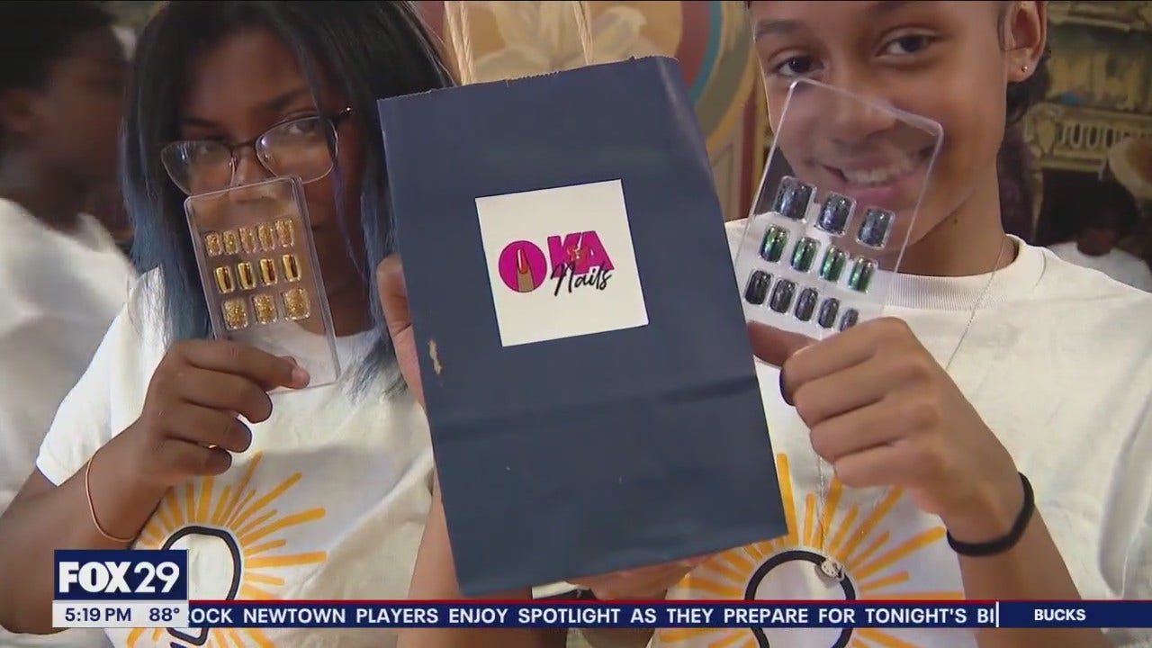 Young entrepreneurs sell their own products created in amazing 6-week program [Video]