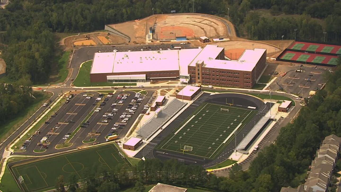 CMS opens school to relieve overcrowding in south Charlotte  WSOC TV [Video]