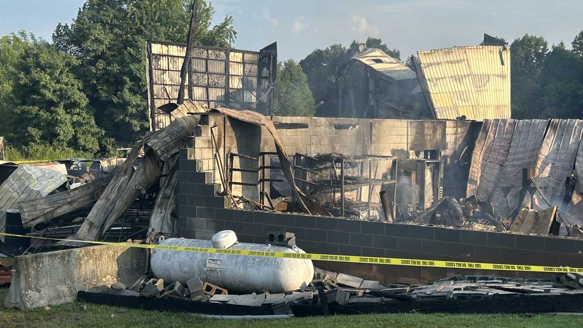 Dobson Trucking driver and neighbor react to massive building fire in Surry County [Video]