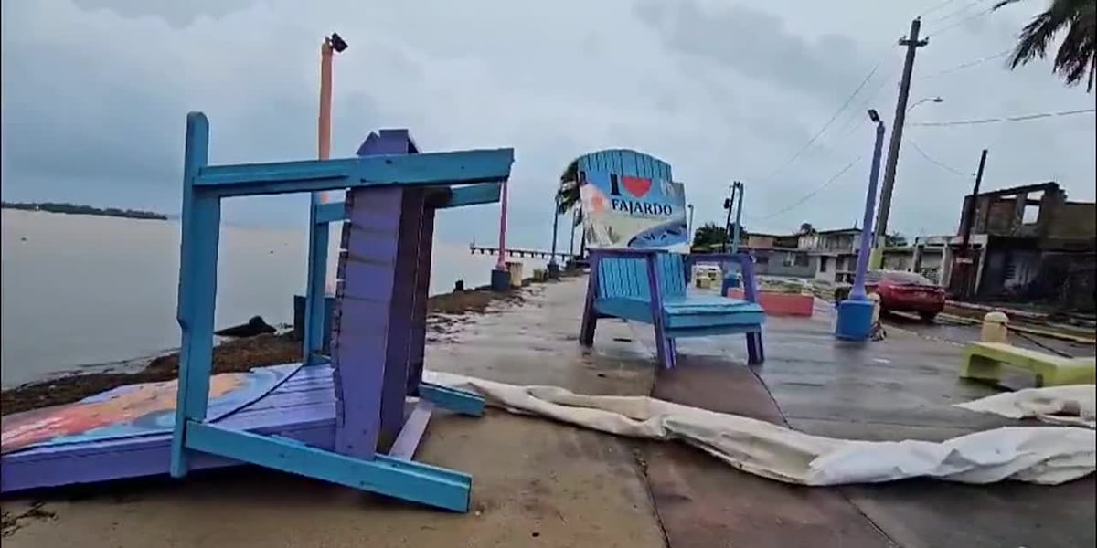 Ernesto slams Bermuda while US East Coast under rip current warnings [Video]