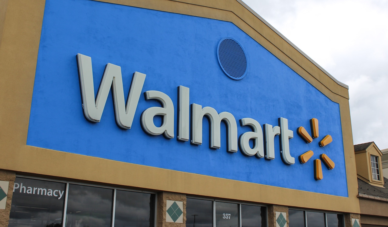 Walmart makes major pricing change [Video]