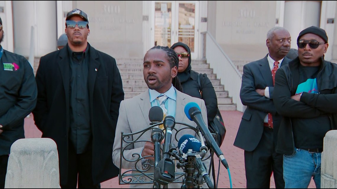 DC Ward 8 Councilmember Trayon White charged with bribery [Video]