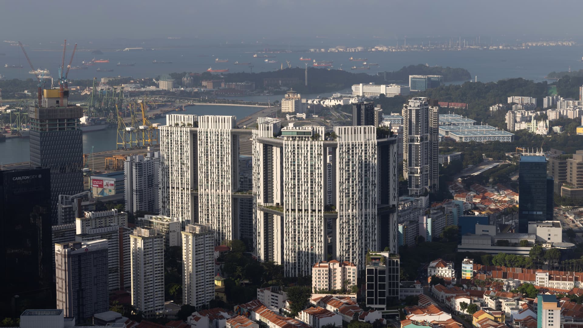 Singapore introduces measures to cool the public housing market [Video]