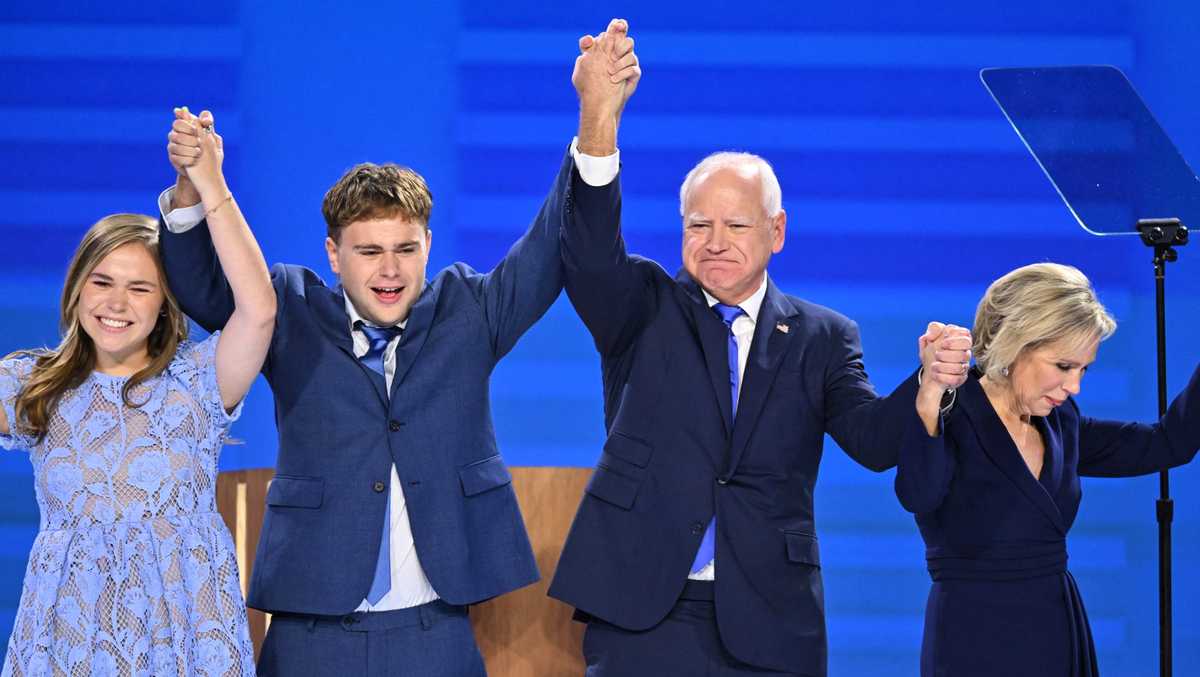 Tim Walz accepts Democratic VP nomination in DNC speech [Video]