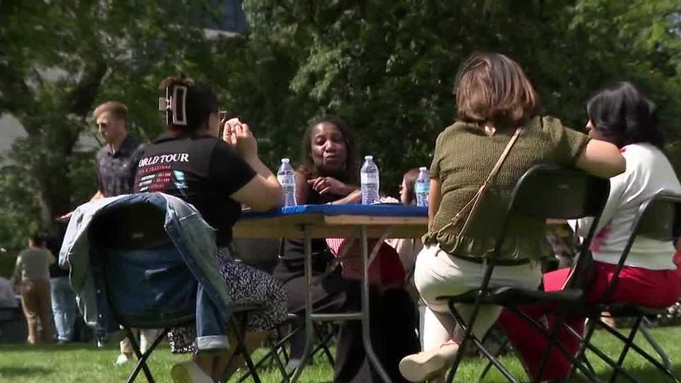 Excitement builds in Milwaukee for historic night at DNC [Video]