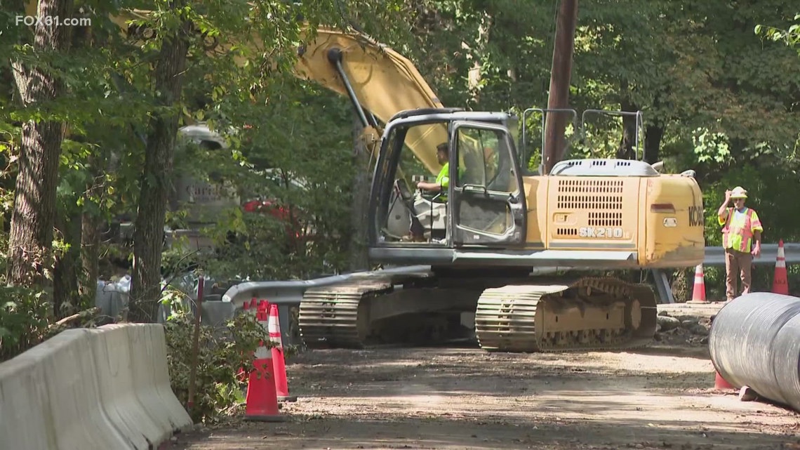 Southbury residents hail construction crews as heroes [Video]