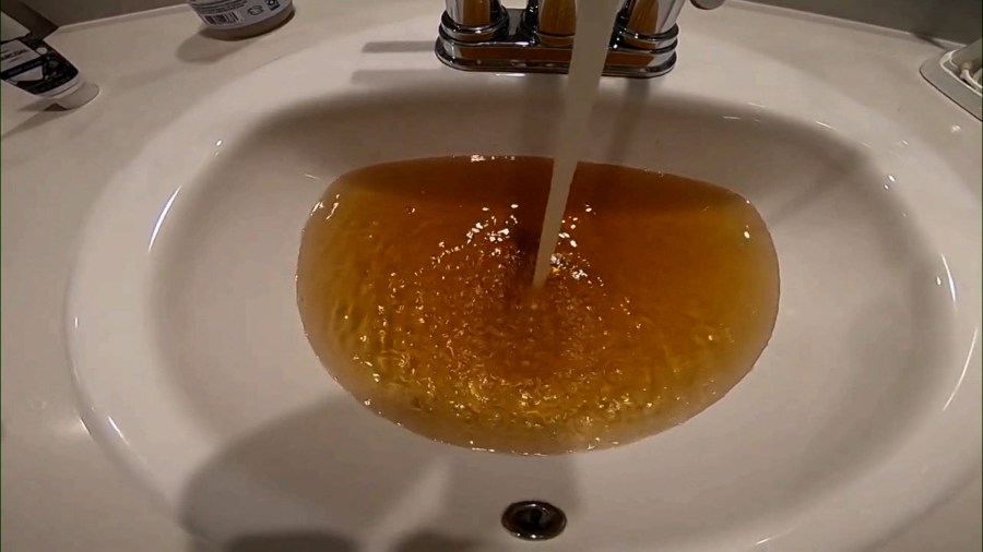 Some Manor residents wake up to brown, murky water for second time this year [Video]