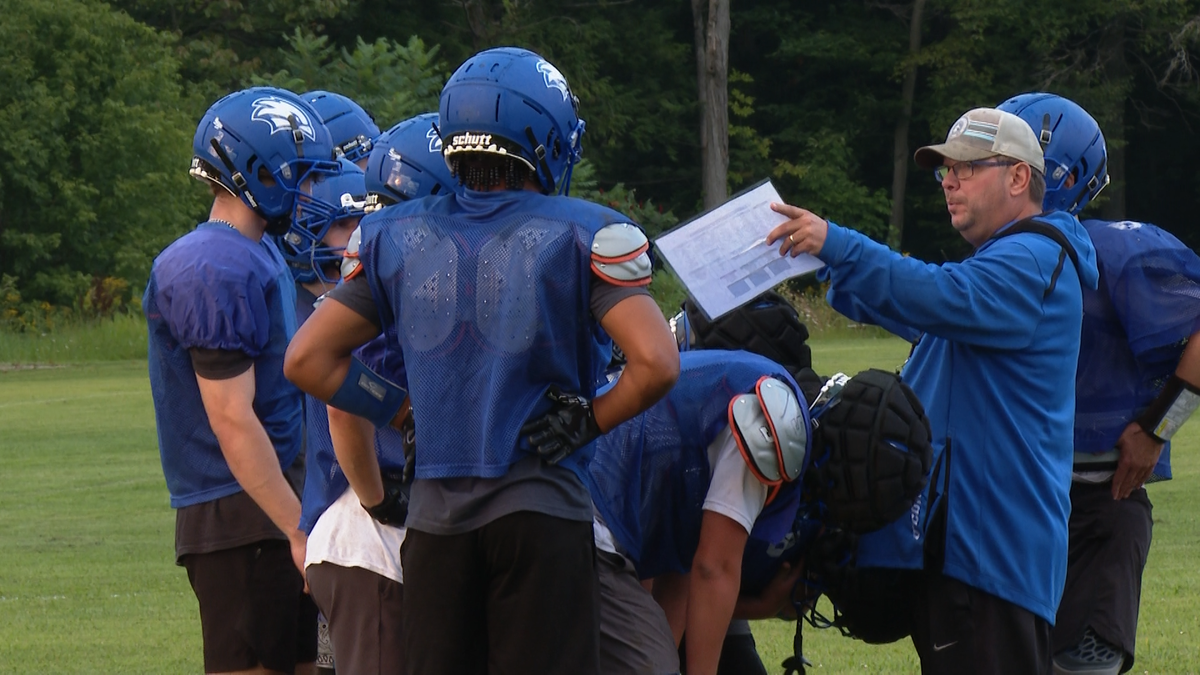 Peru football aiming for fourth straight Class B sectional title in 2024 [Video]