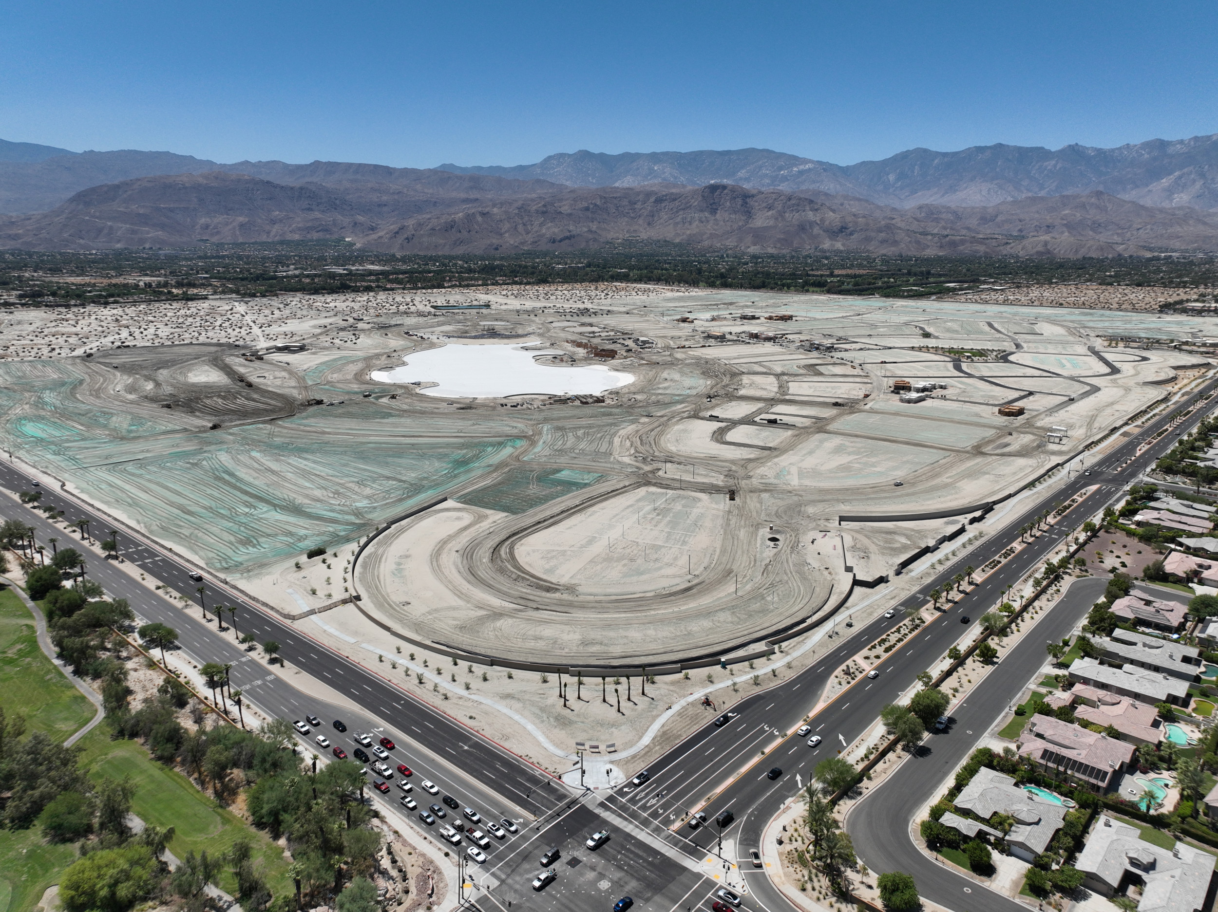 Disney’s New California Desert City Starts Taking Shape [Video]