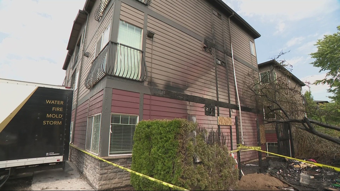 Homeless camp starts apartment fire in Southeast Portland [Video]