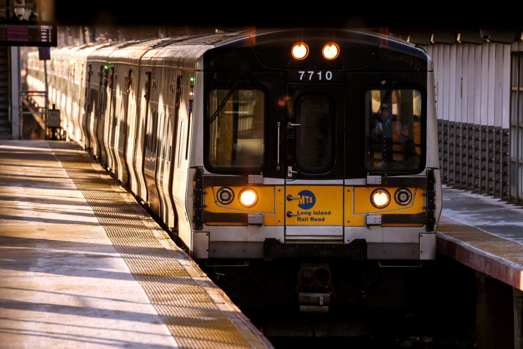 Woman sues Long Island Railroad after being thrown from moving train [Video]