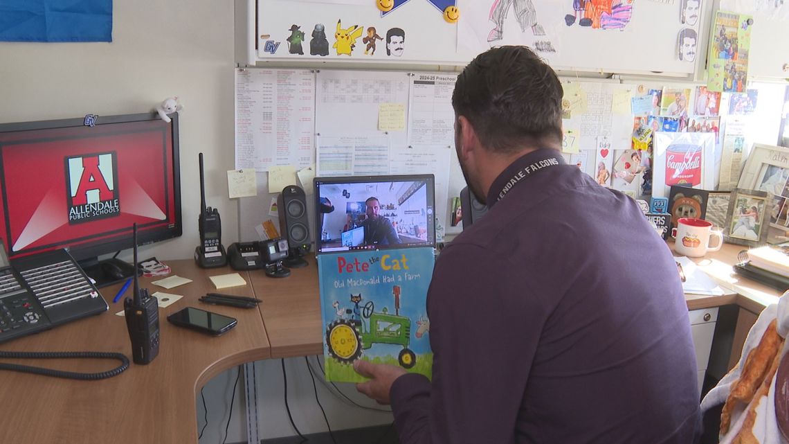 ‘I’ll do it to the day I retire’ | Allendale Principal reading to students online every week for six years [Video]