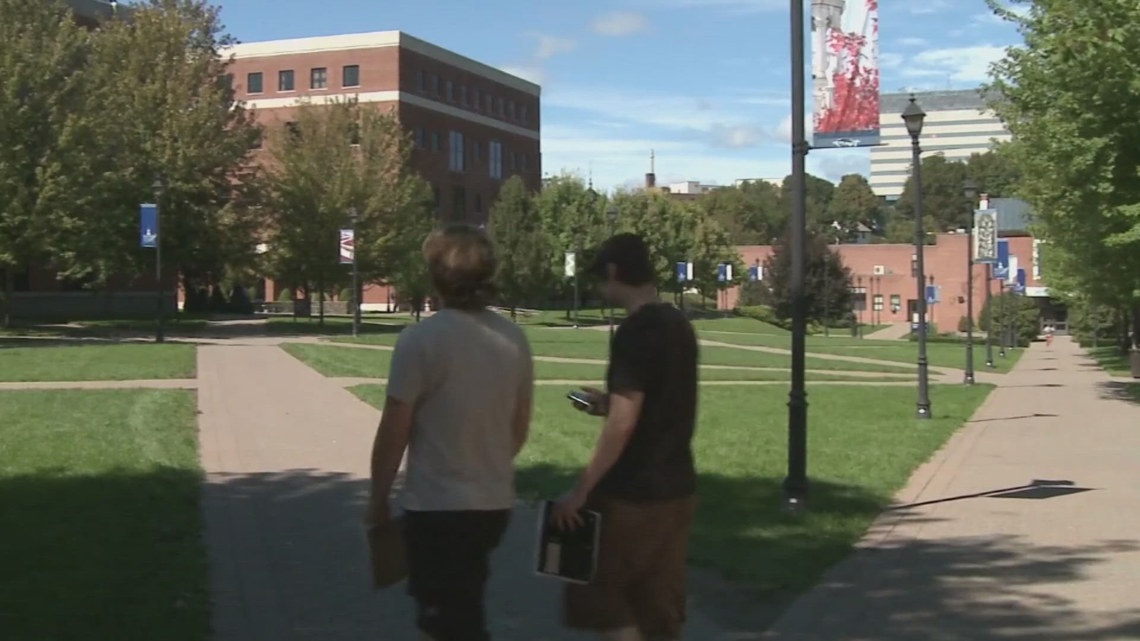 Internet scams increasingly aimed at college students [Video]