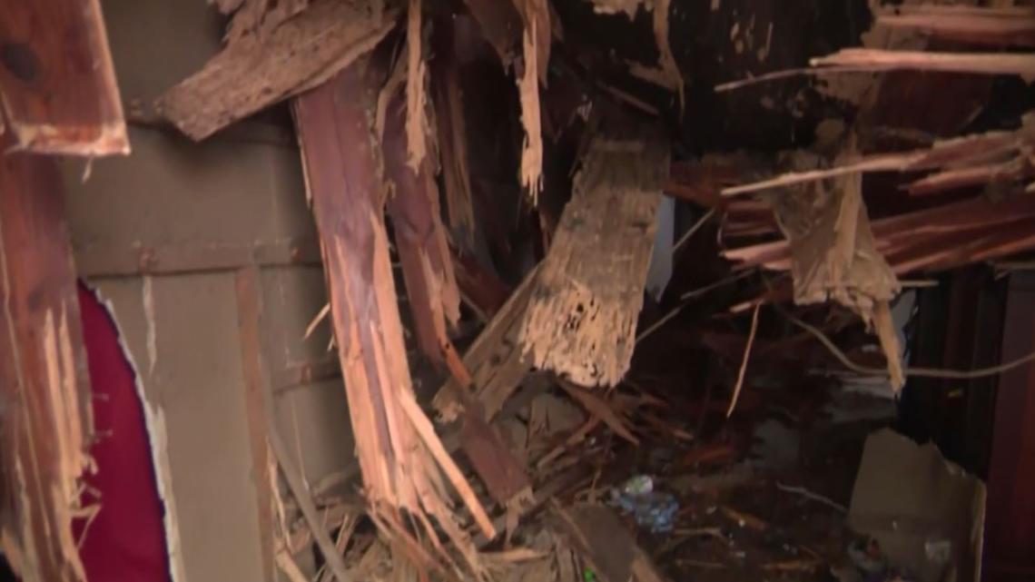 Reports: Florida mother, 6 children okay after roof collapses [Video]