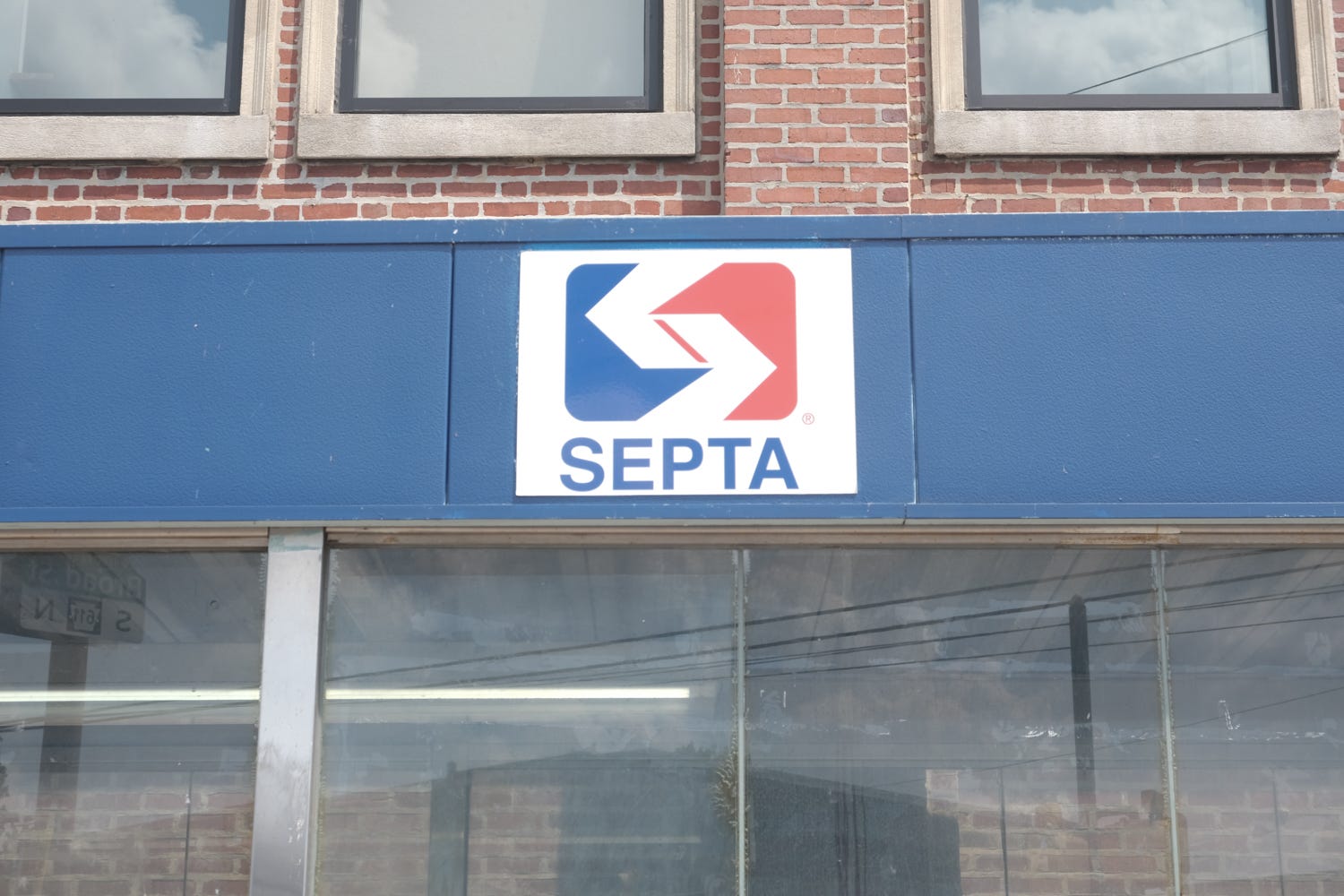 SEPTAs fare collection system crashes second day in a row [Video]