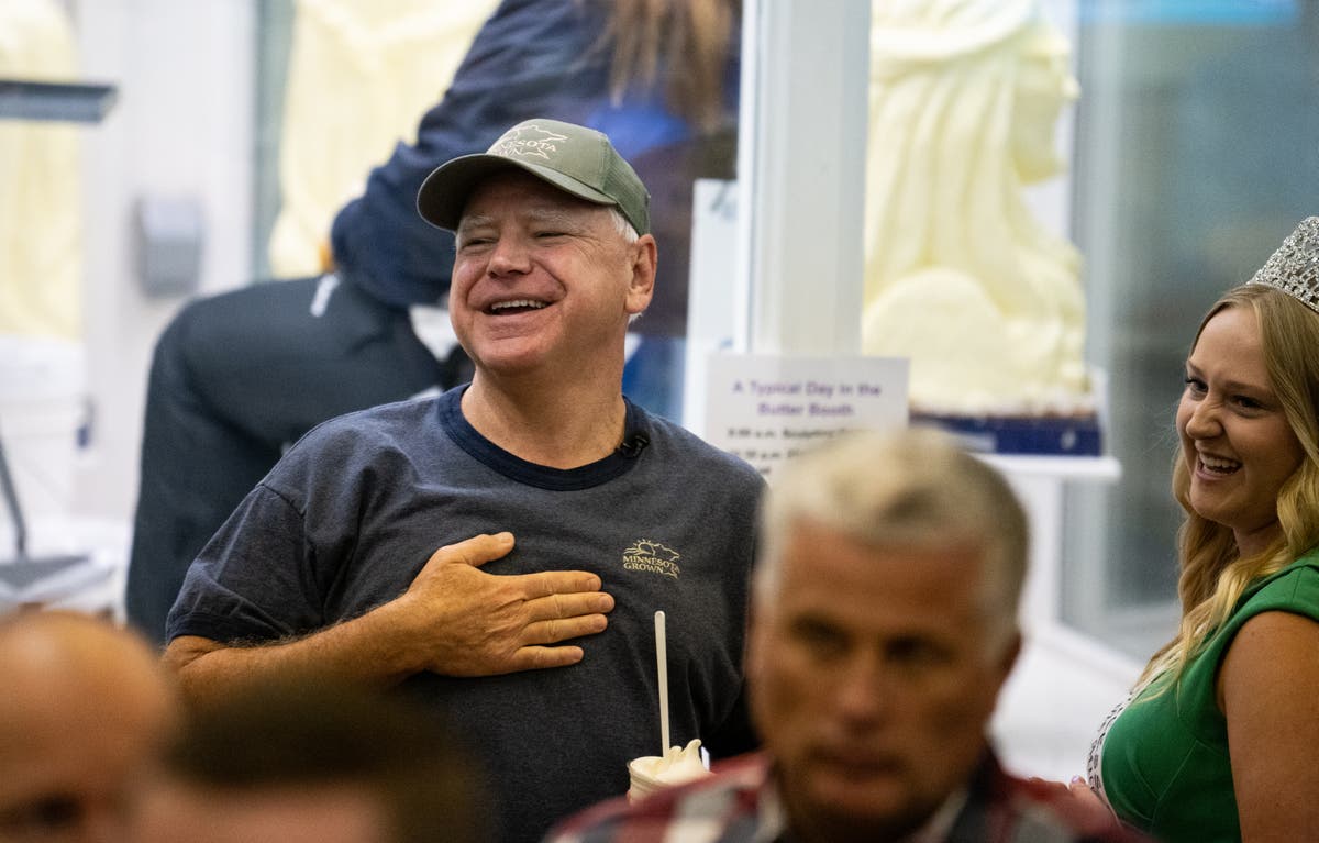 Tim Walz aims donut jibe at JD Vance on visit to Pennsylvania farmers market [Video]