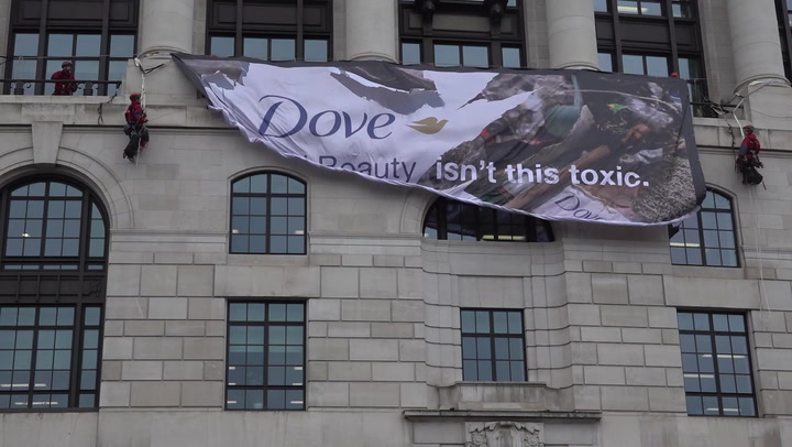 Greenpeace scales Unilever HQ claiming company trashing planet | Climate [Video]