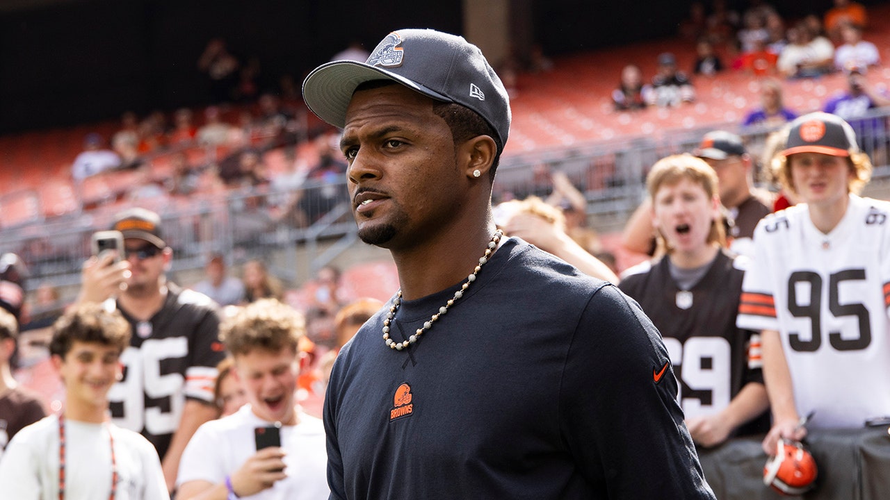 Deshaun Watson announces father