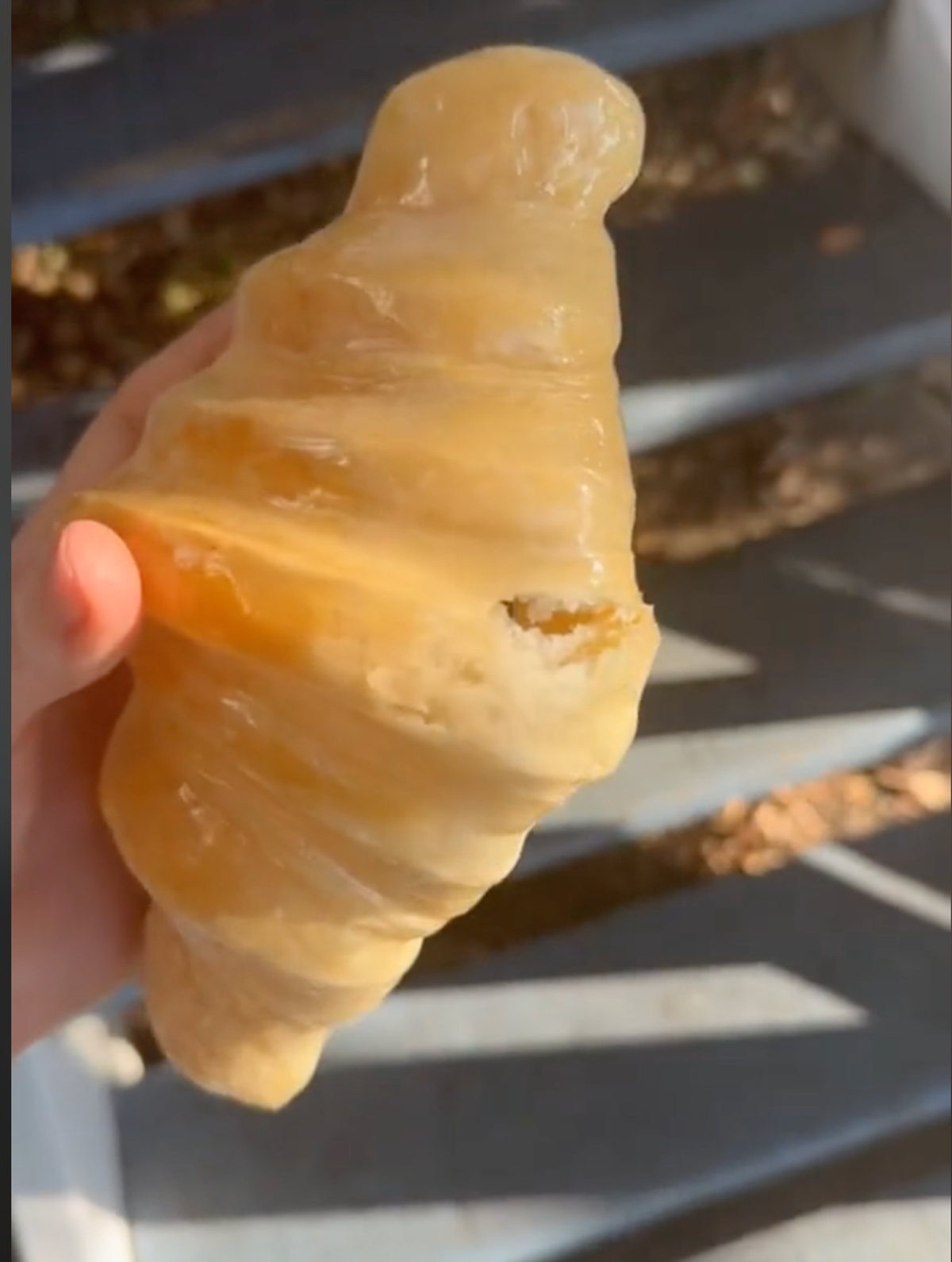 Croissant shaped lamp on Temu discovered to be actual pastry [Video]