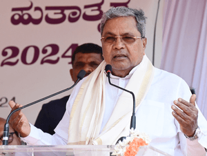 Complaint of fraud filed against K’taka CM Siddaramaiah in MLAs/MPs court [Video]