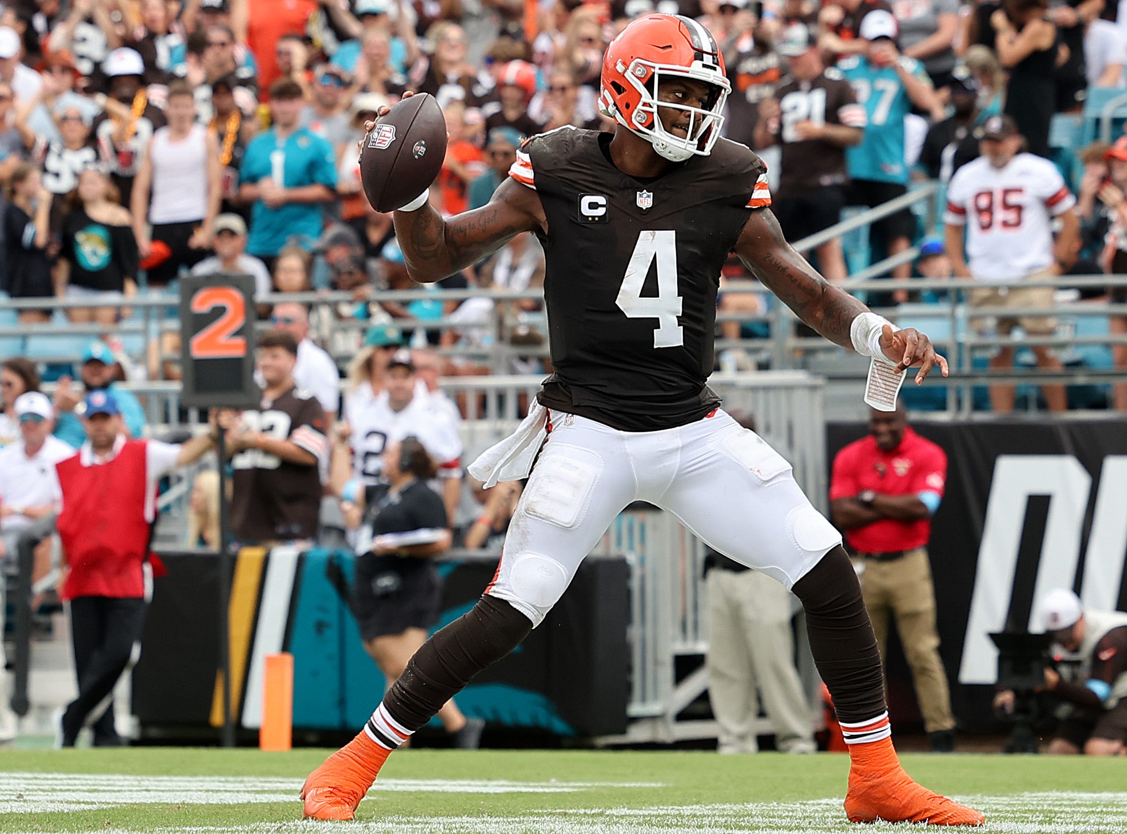 Browns bounce back, hang on for 18-13 win over Jaguars [Video]