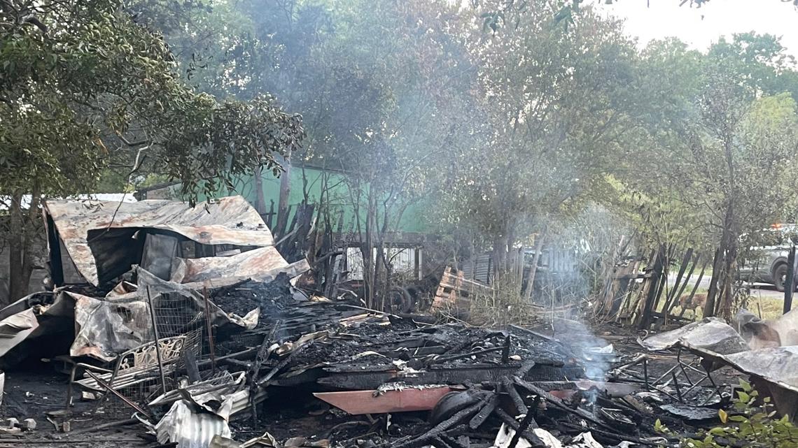 Fire destroys East Central Austin home [Video]