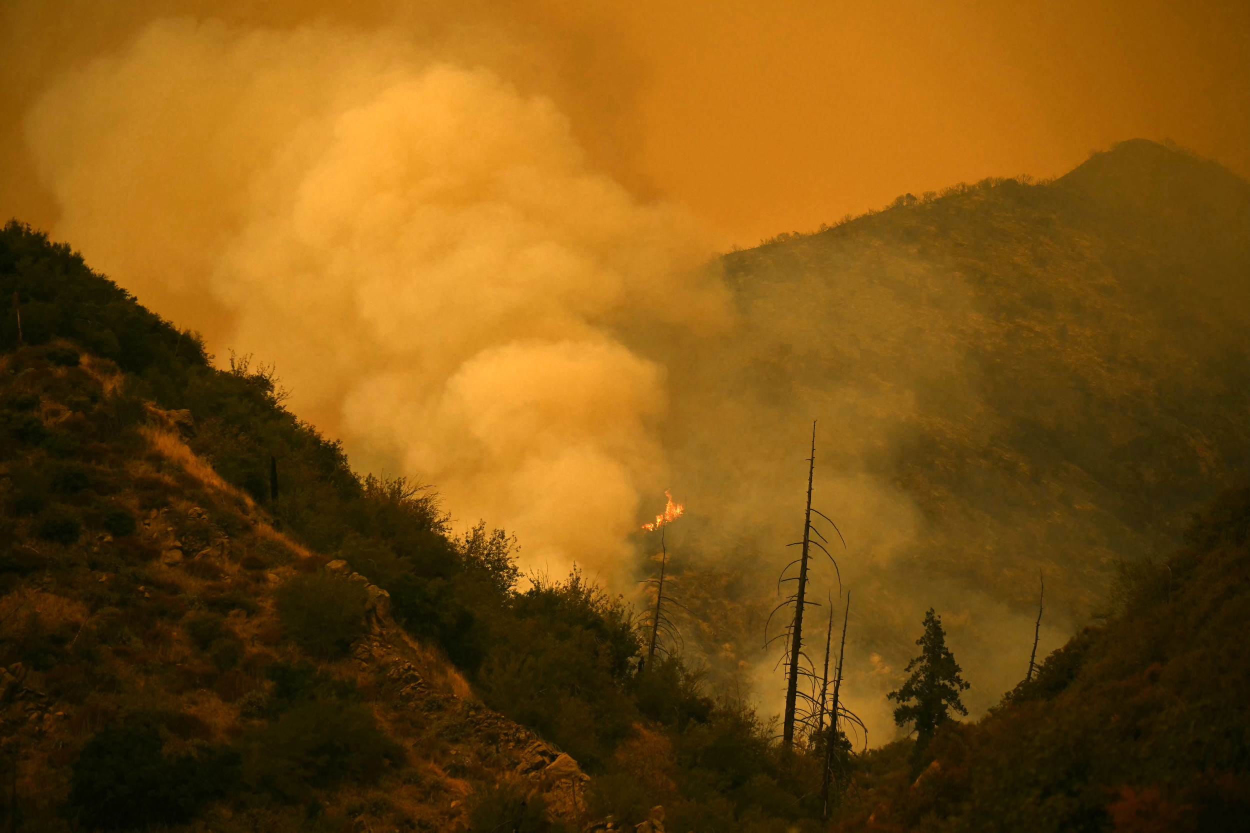 Southern California Man Denies Role in Massive Wildfire [Video]