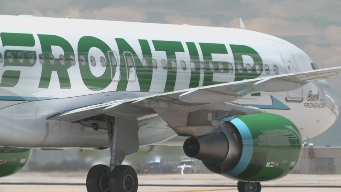 Frontier Airlines flight attendants vote to authorize strike [Video]