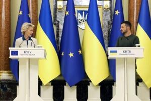 EU chief announces 35 bn euro loan plan for Ukraine before winter [Video]