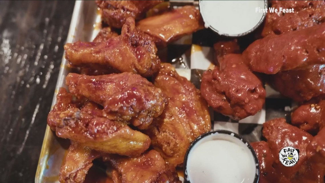 ‘I love my hometown’ Camera Guy Bill comes home for the Ultimate Wing Tour [Video]