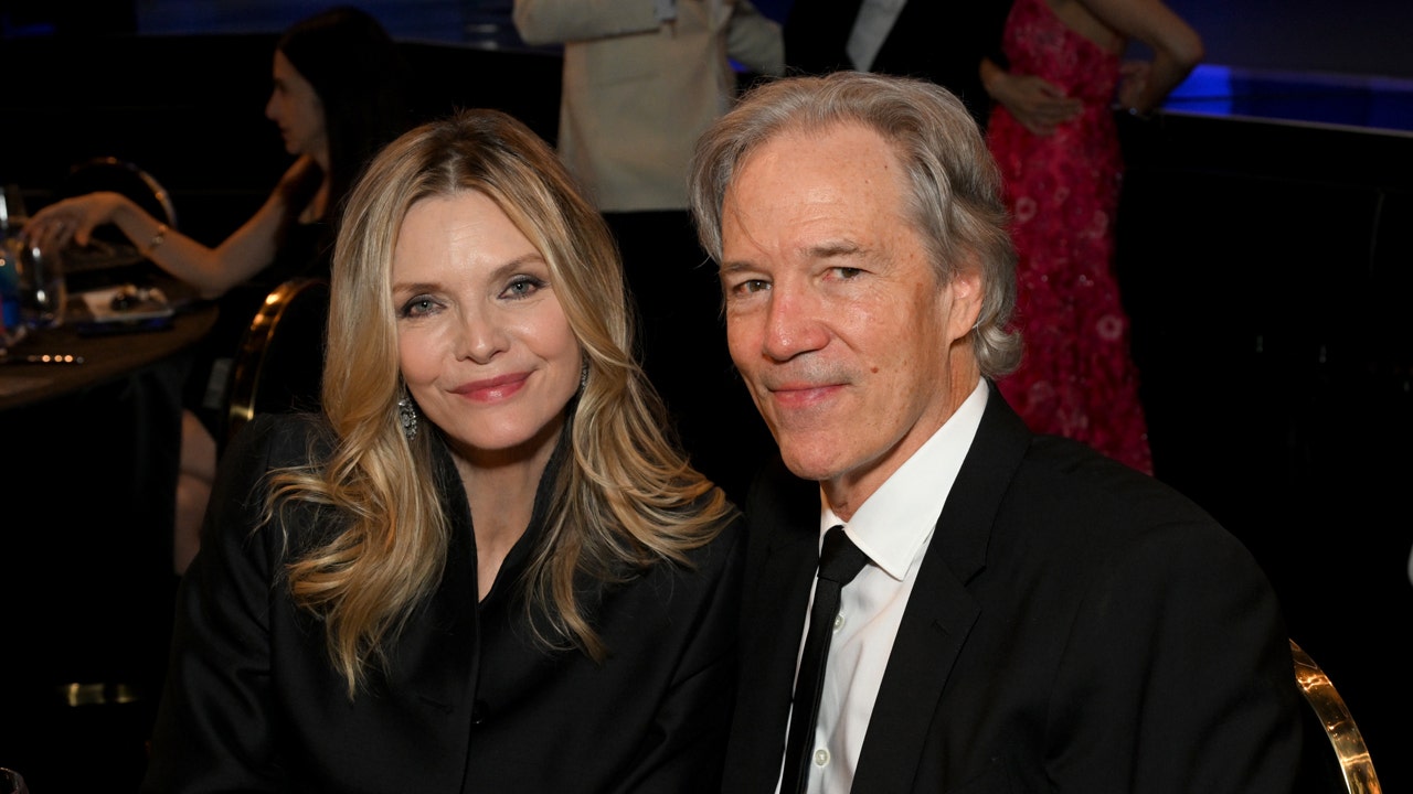 David E. Kelley casts Michelle Pfeiffer in TV series after avoiding working together [Video]