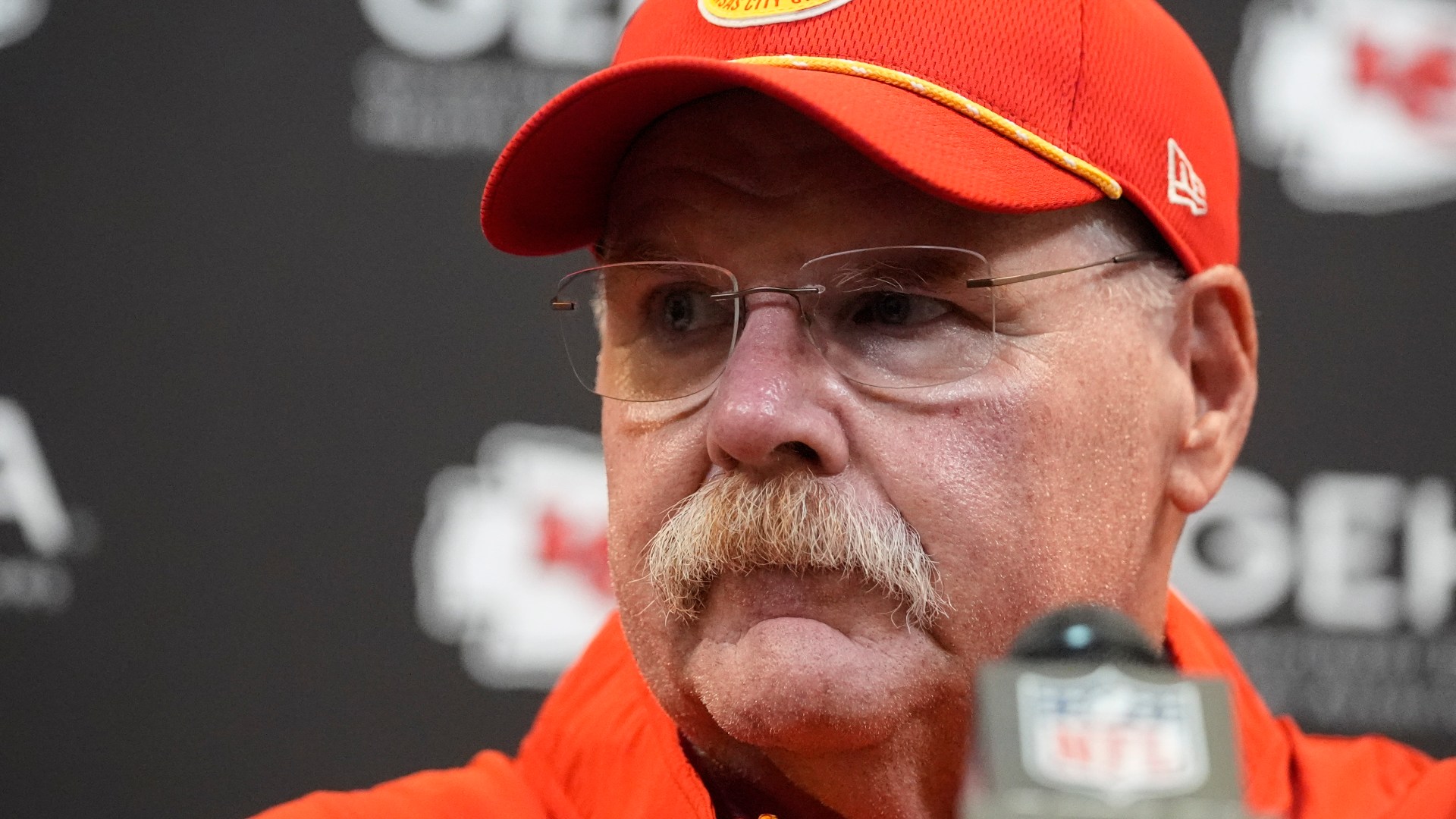 Andy Reid’s strong message about Taylor Swift ‘distracting’ Travis Kelce after official decision on benching Chiefs star [Video]