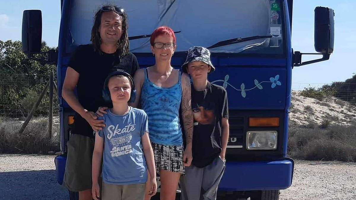 I lost friends when I took my kids out of school to live off-grid in a 9ft horsebox – but I don’t regret a thing [Video]