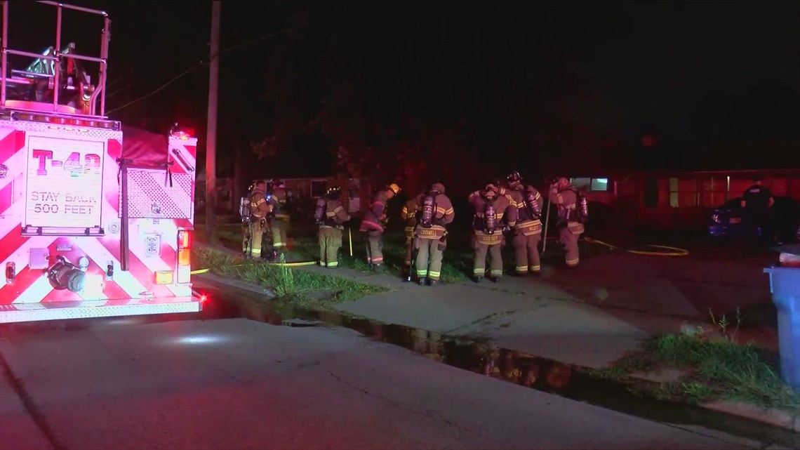 House fire in Oregon, family safe [Video]