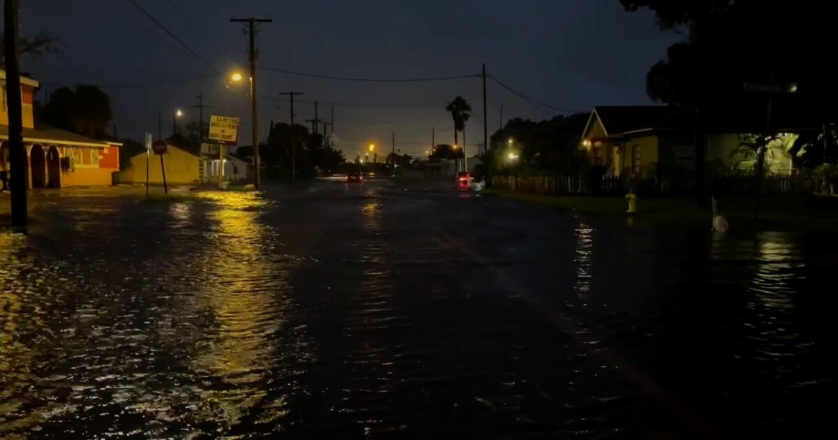 Palmetto Beach man describes storm surge in his home as Helene passed through [Video]