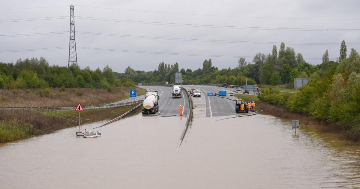 Travel news: Rush hour delays on roads and railways after heavy rain | UK News [Video]