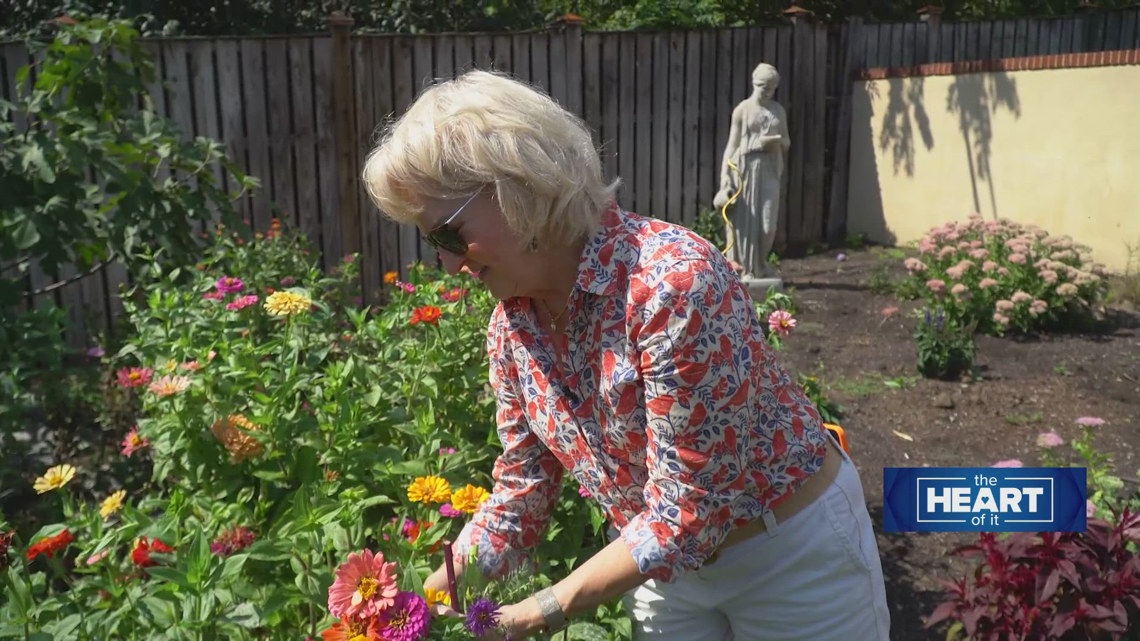 Virginia “Flower Lady” raises 200k for hunger relief [Video]