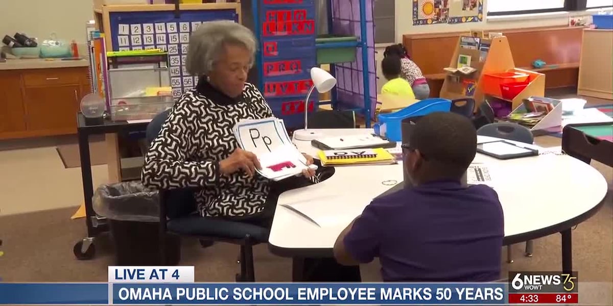 Omaha Public Schools employee celebrates 50 years at Kennedy Elementary [Video]