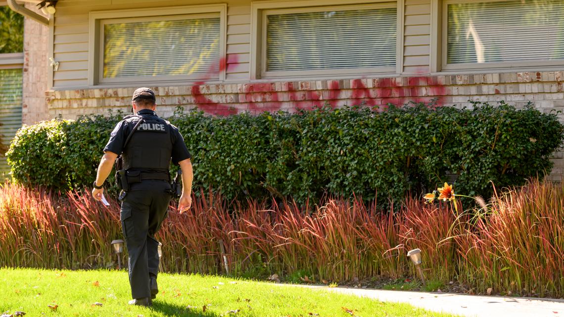 University of Michigan president’s home painted with anti-Israel messages [Video]