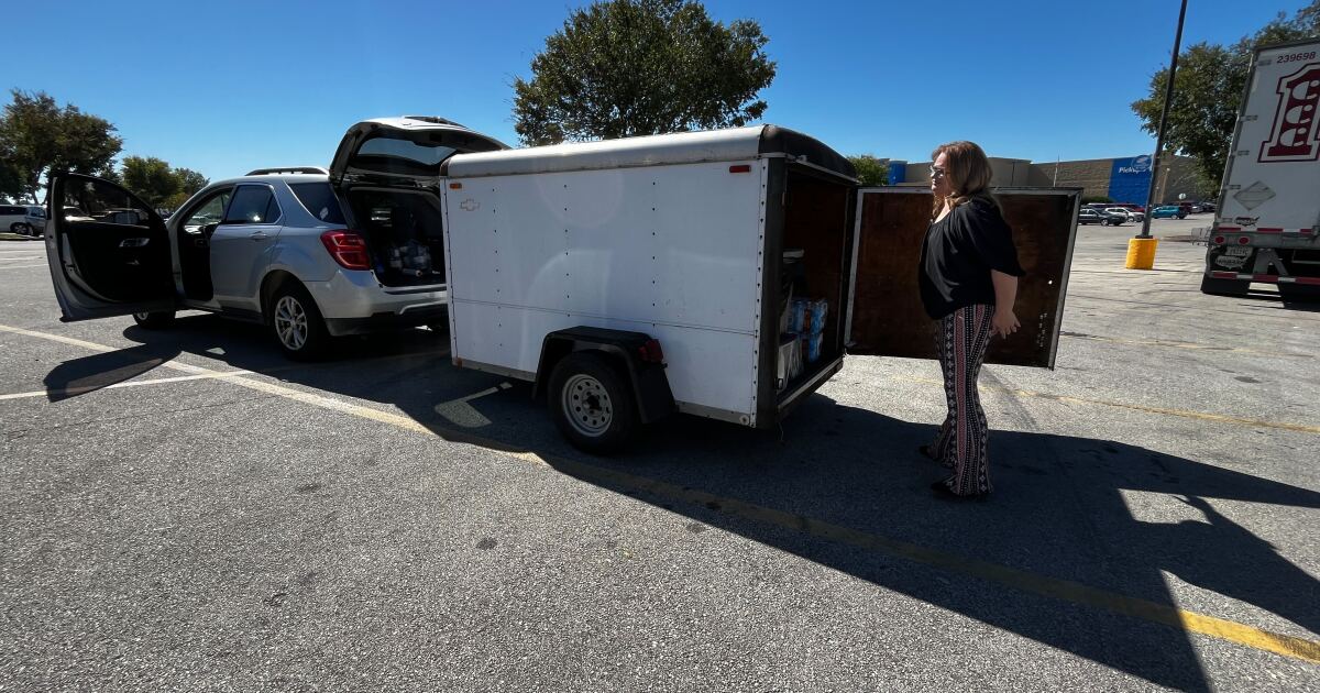 ‘I had to do something’: Bardstown woman gathering essentials for Milton victims [Video]