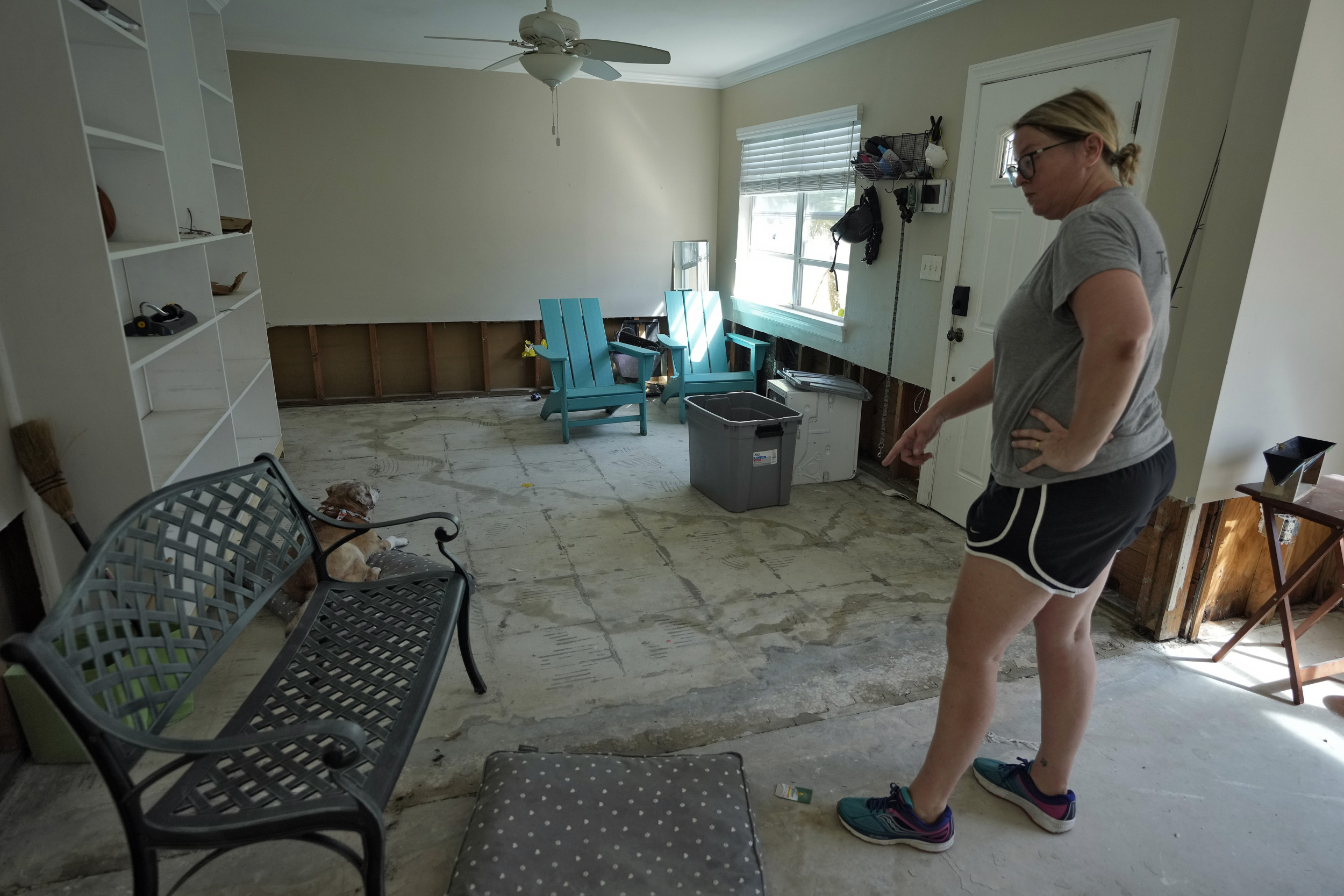 Families Rally Together to Rebuild After Hurricanes Wreak Havoc in Tampa [Video]