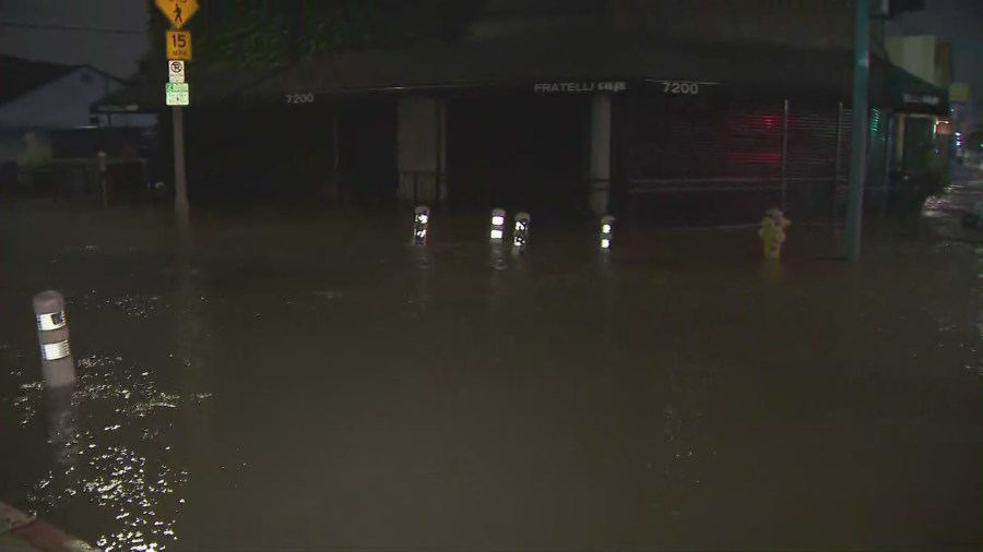 Water main break causes flooding on Los Angeles city streets [Video]