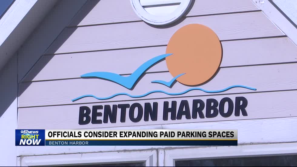 Businesses react to potential for paid parking system in downtown Benton Harbor [Video]