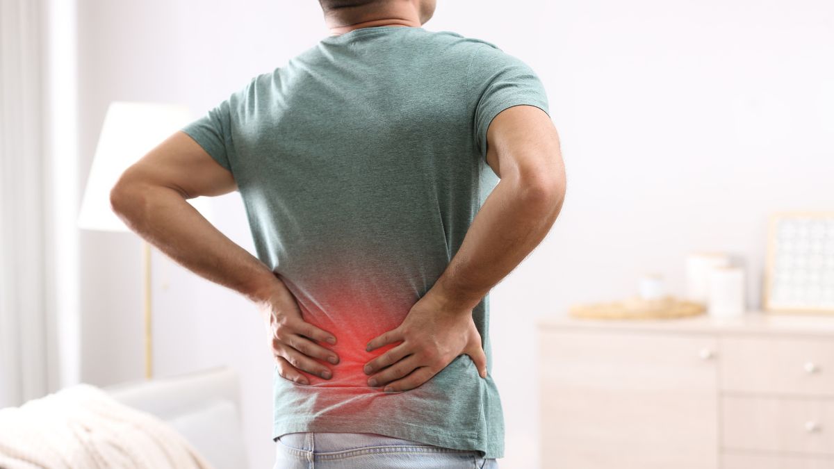 6 Everyday Habits That Can Lead To Chronic Back Pain [Video]