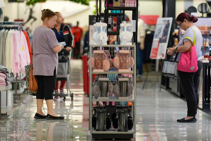 US shoppers spent more at retailers last month in latest sign consumers are driving growth [Video]