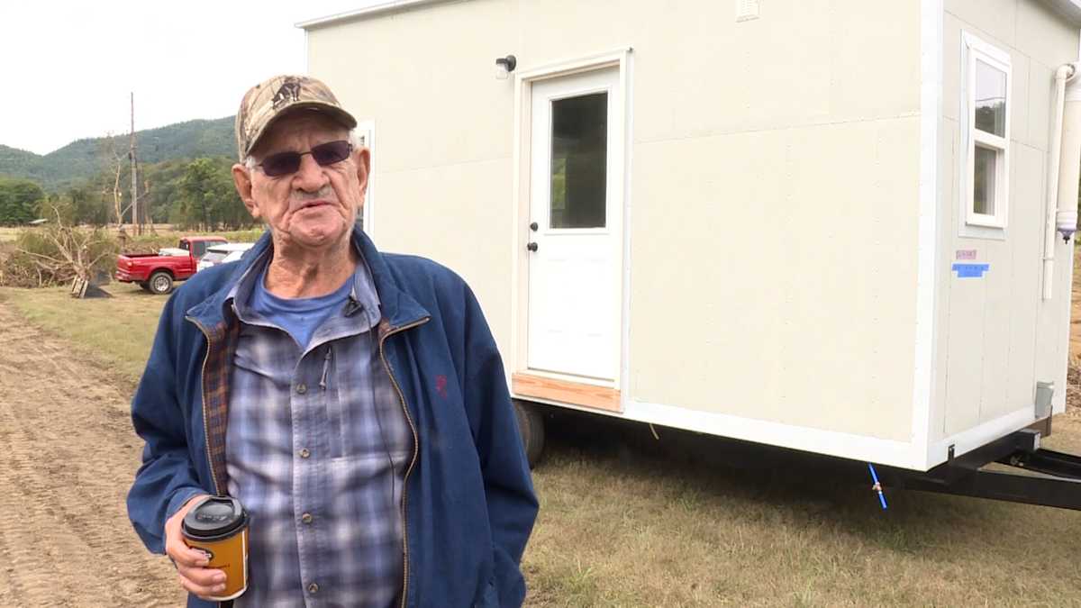 Man with cancer gifted home after losing his in Helene flooding [Video]