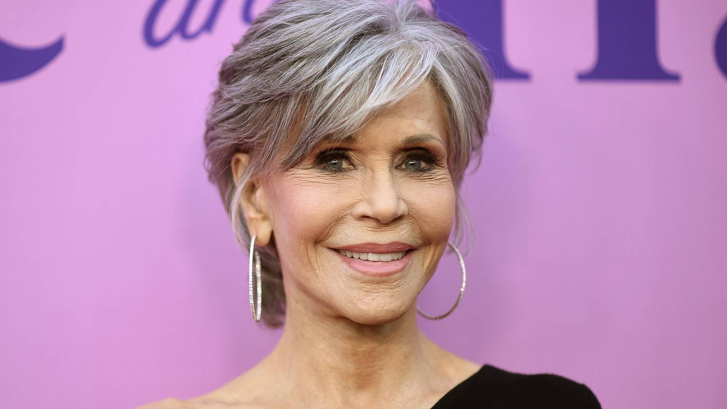 Jane Fonda to receive lifetime achievement award from actors guild  WSOC TV [Video]